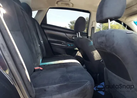 2015 Nissan Altima 2.5 z USA, uszkodzony, nr VIN 1N4AL3AP2FC598498